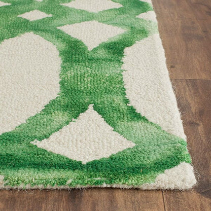 Safavieh Dip Dyed Ddy675B Ivory / Green Geometric Area Rug