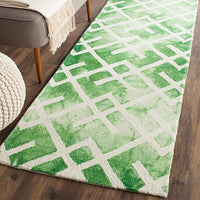 Safavieh Dip Dyed Ddy677Q Green / Ivory Geometric Area Rug