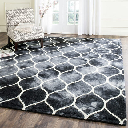 Safavieh Dip Dye Ddy685J Graphite / Ivory Geometric Area Rug