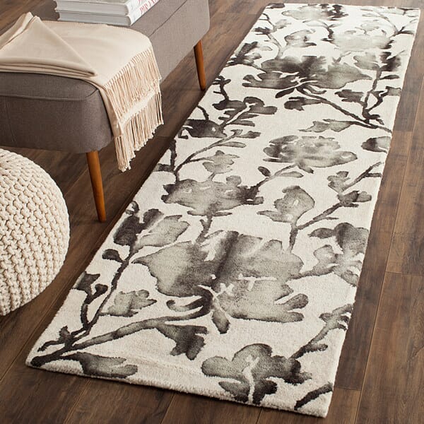 Safavieh Dip Dyed Ddy716D Ivory / Charcoal Floral / Country Area Rug