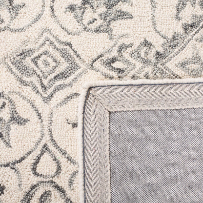 Safavieh Dip Dye Ddy902F Grey / Ivory Damask Area Rug