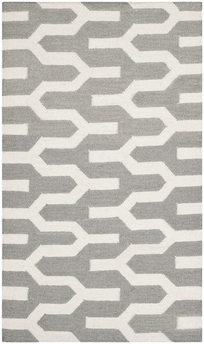 Safavieh Dhurries Dhu630A Silver / Ivory Damask Area Rug