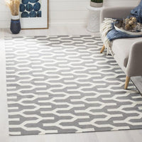 Safavieh Dhurries Dhu630A Silver / Ivory Damask Area Rug