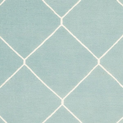 Safavieh Dhurries Dhu635C Light Blue / Ivory Geometric Area Rug