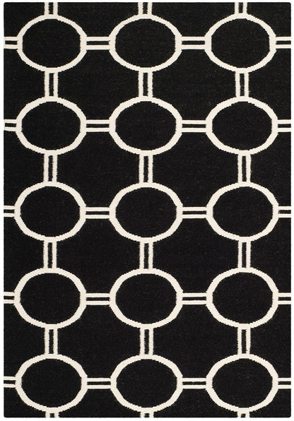 Safavieh Dhurries Dhu636A Black / Ivory Geometric Area Rug