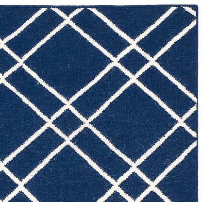 Safavieh Dhurries Dhu638D Navy / Ivory Geometric Area Rug