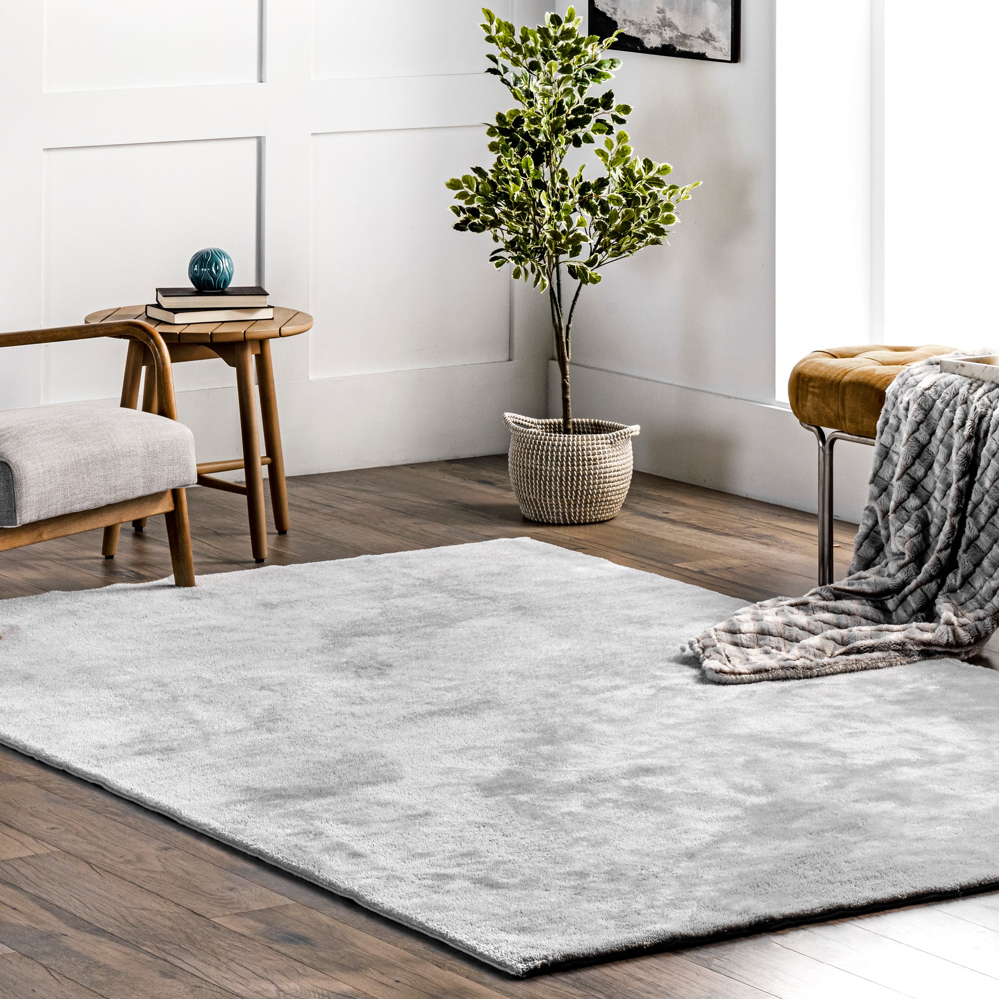 AreaRugs.com Wavaj Nwa1135E Light Gray Area Rug