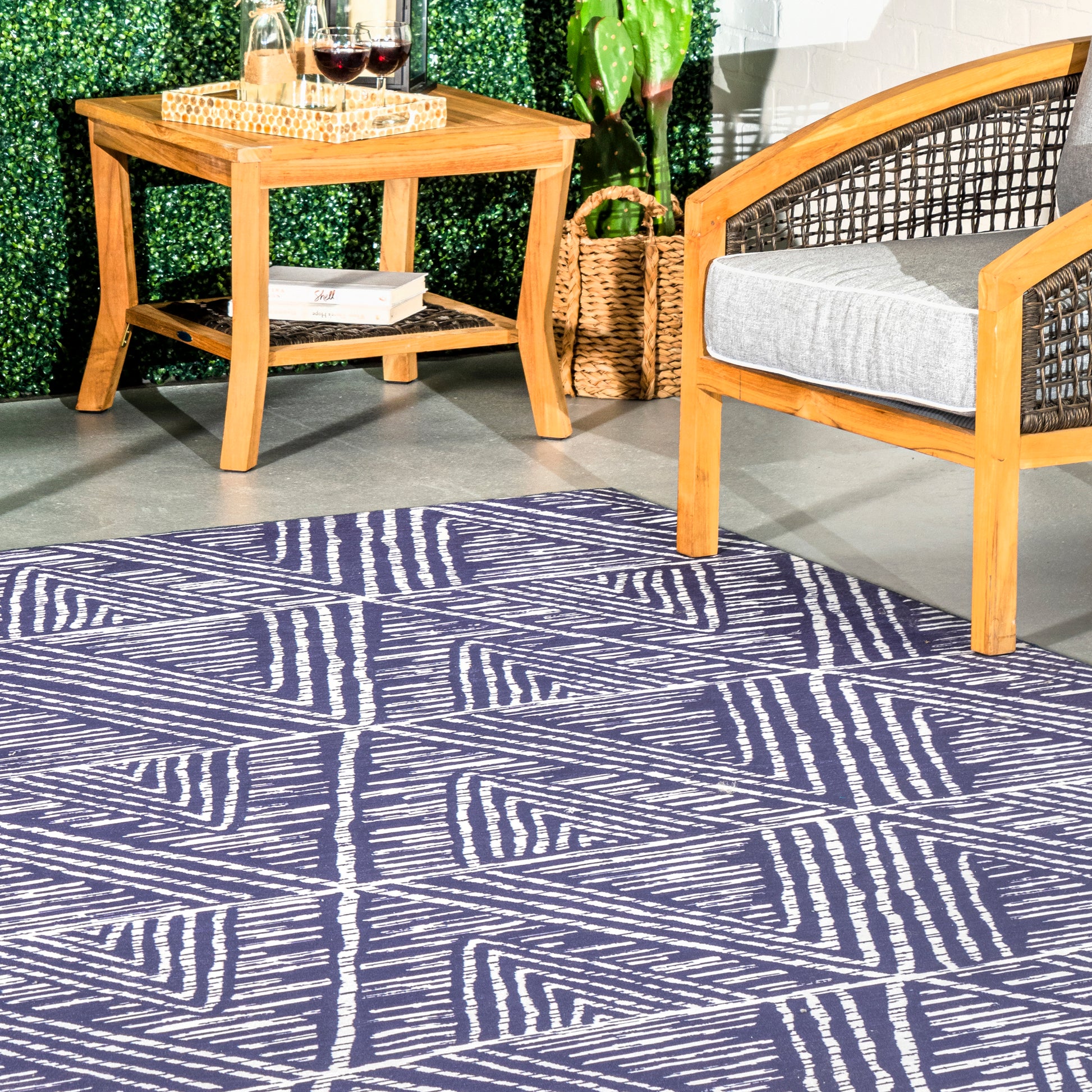 AreaRugs.com Wavaj Nwa1002A Blue Area Rug