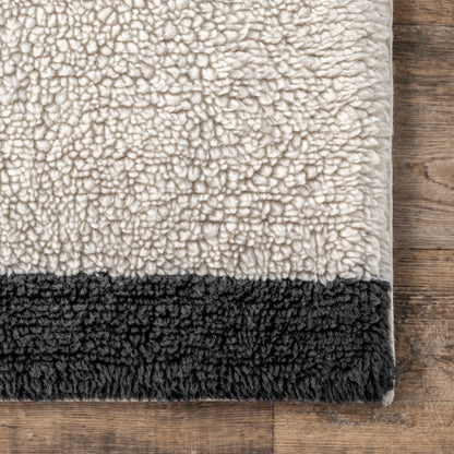 AreaRugs.com Wavaj Nwa1289A Ivory Area Rug