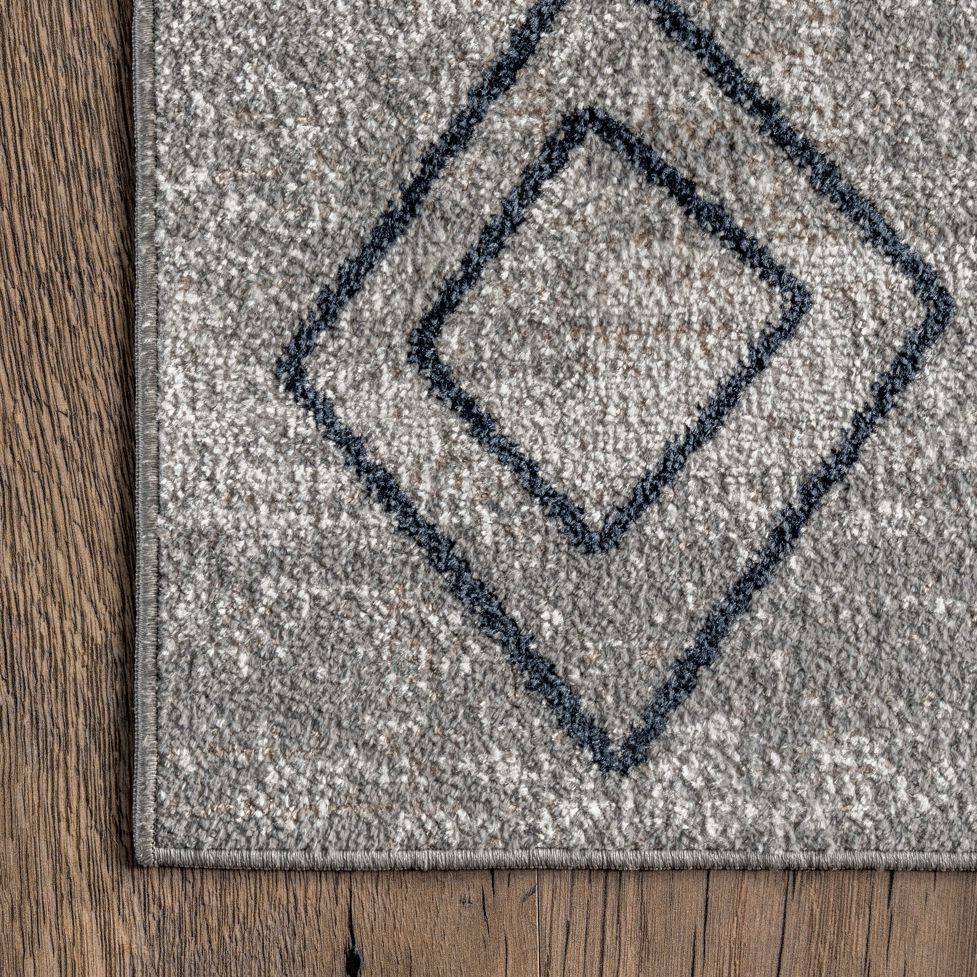 AreaRugs.com Wavaj Nwa1247A Gray Area Rug