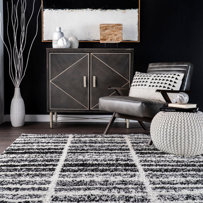 Nuloom Celyn Stripes Cozy Nce1919A Black And White Area Rug