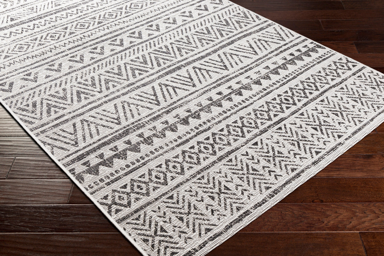 Surya Eagean Eag-2347 Black, Off-White Rug.