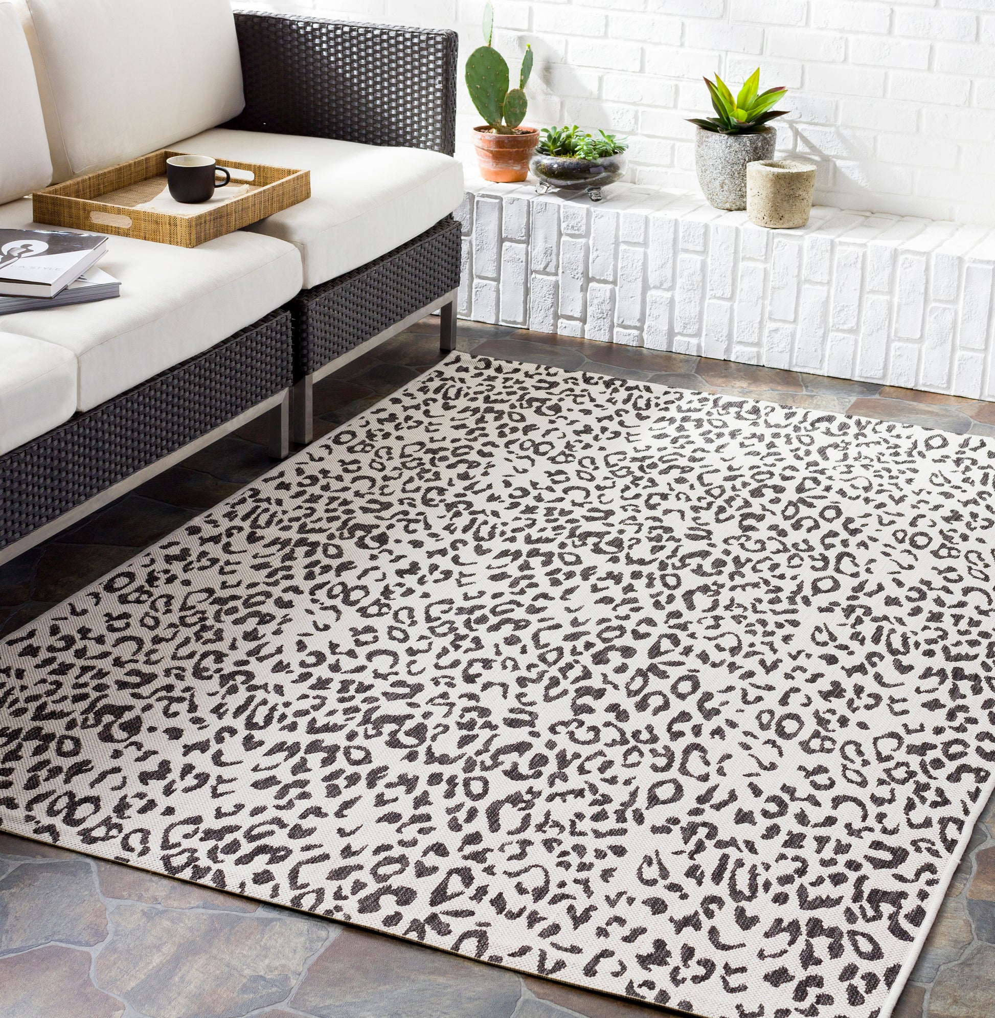 Surya Eagean Eag-2354 Black, White, Medium Gray Area Rug