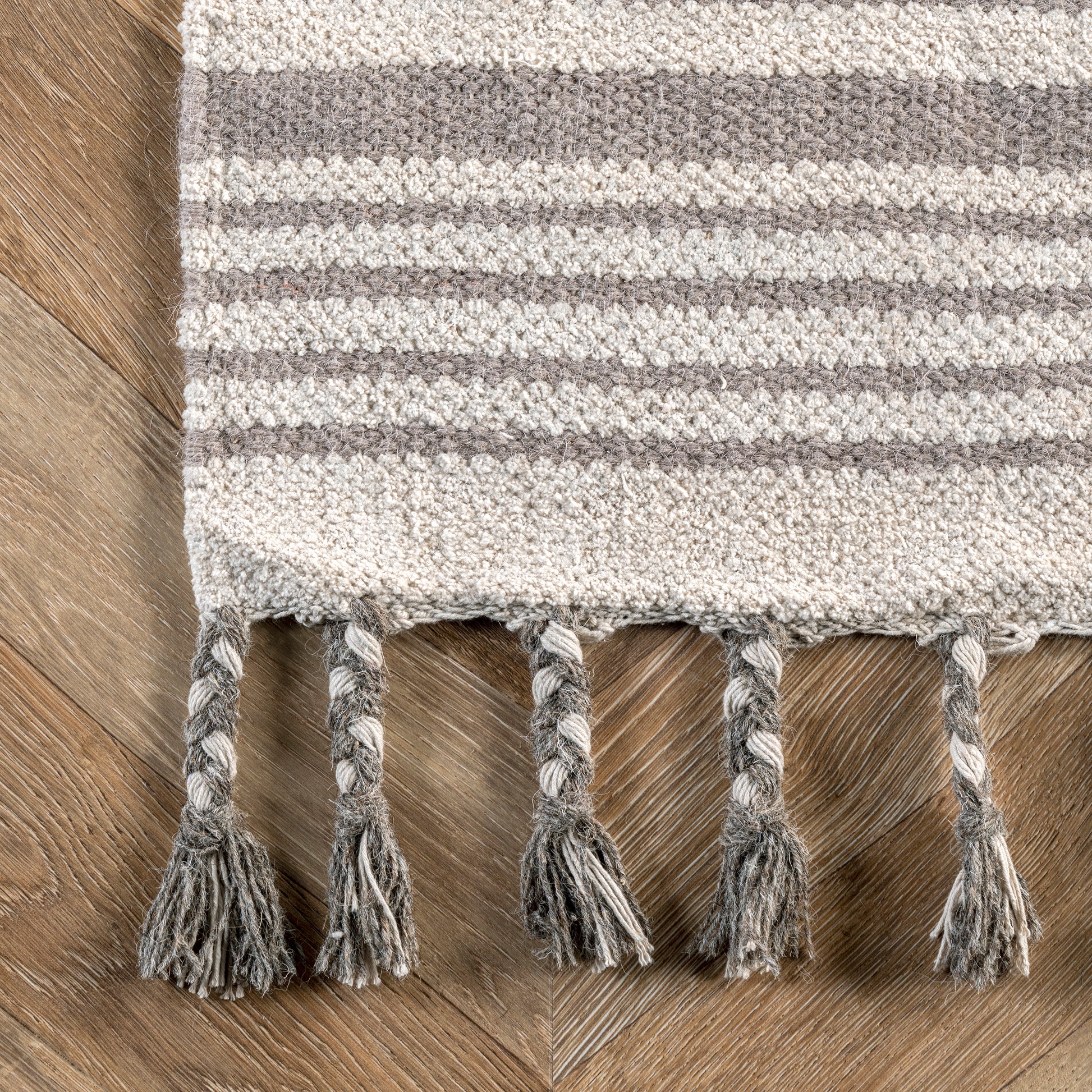 Nuloom Rose Stripe Nro1376B Light Gray Area Rug