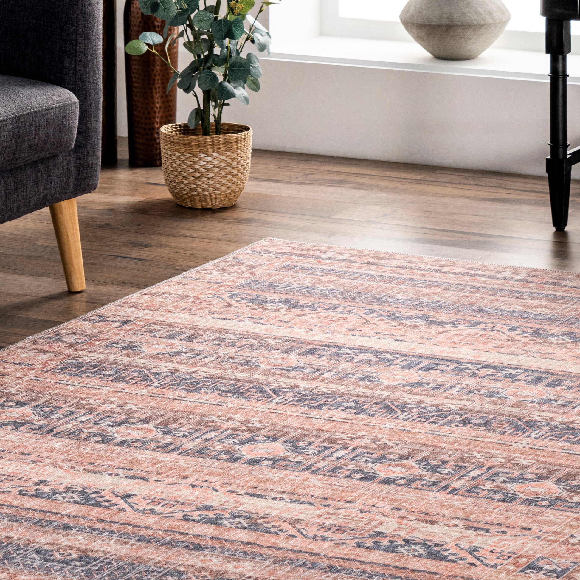 AreaRugs.com Wavaj Nwa1225A Gray Area Rug