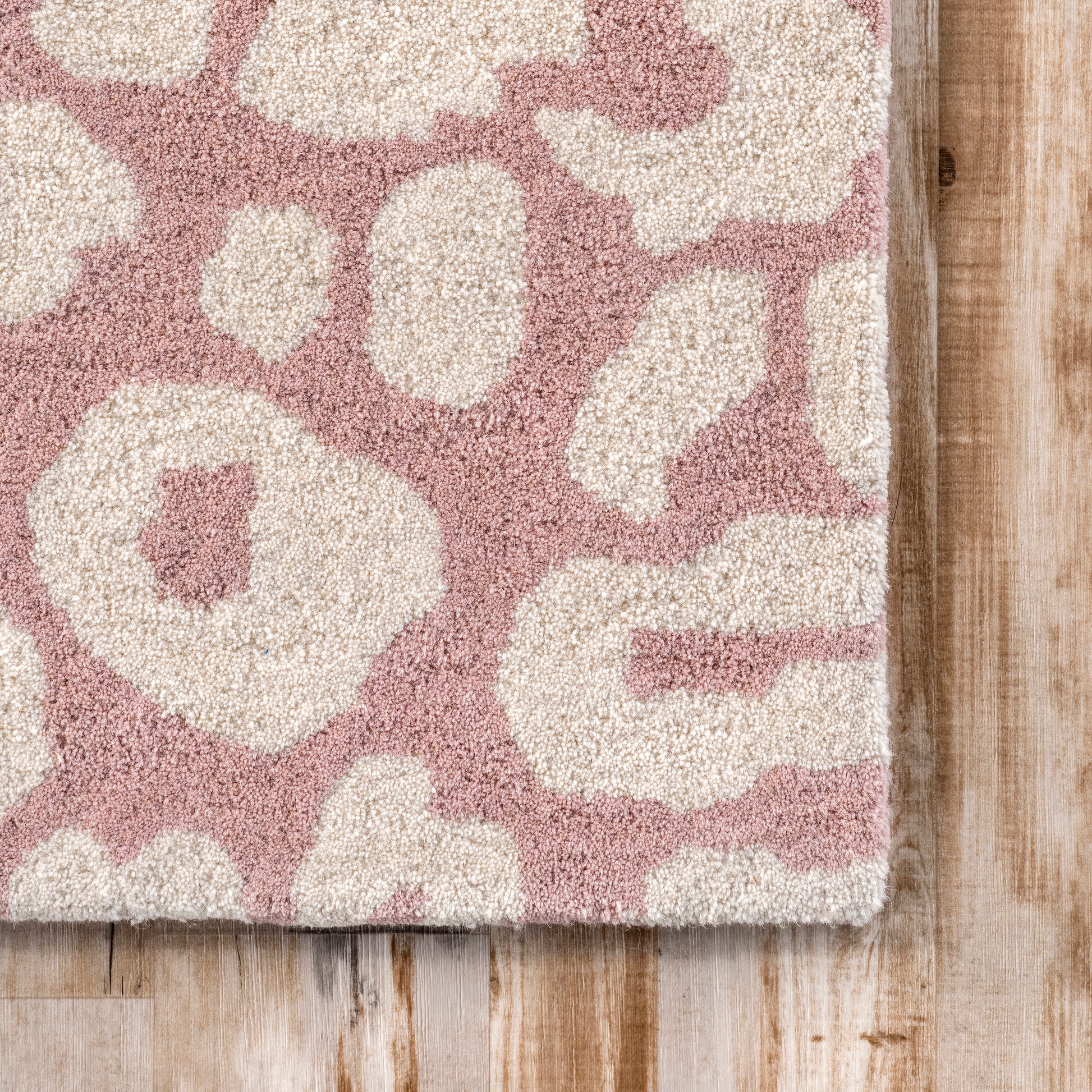 Nuloom Rorie Leopard Print Nro2683C Peach Area Rug