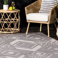 AreaRugs.com Wavaj Nwa1011A Light Gray Area Rug