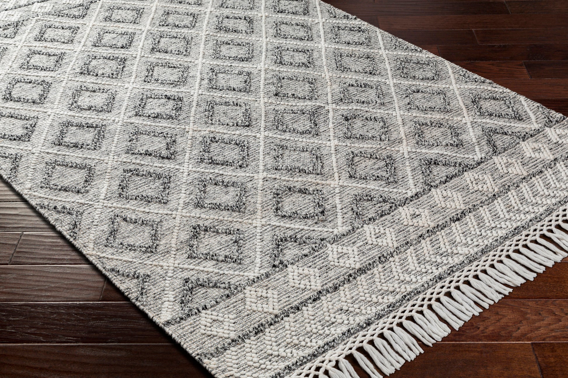 Surya Fleur Fle-2301 Grey Area Rug