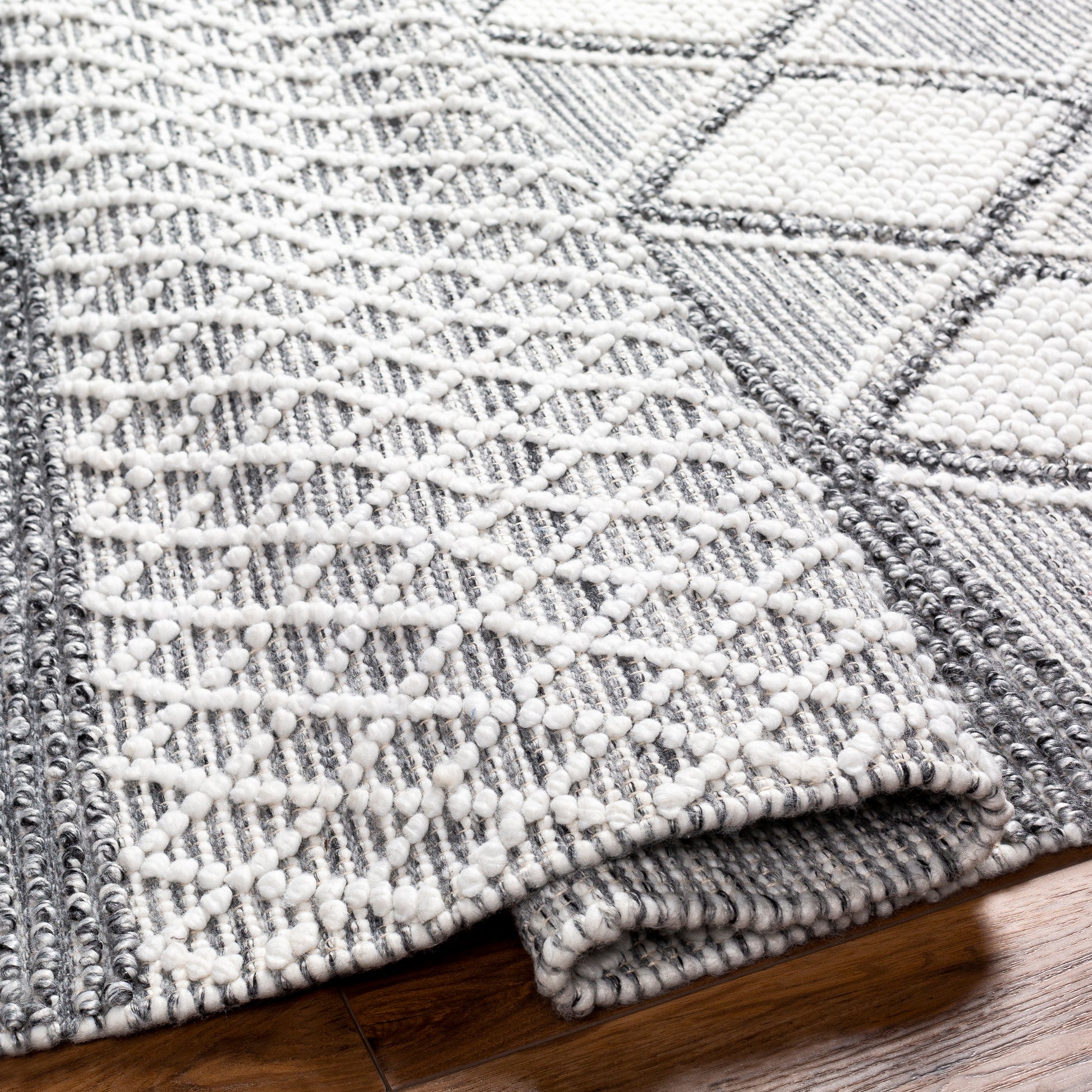 Surya Fleur Fle-2307 Grey Area Rug