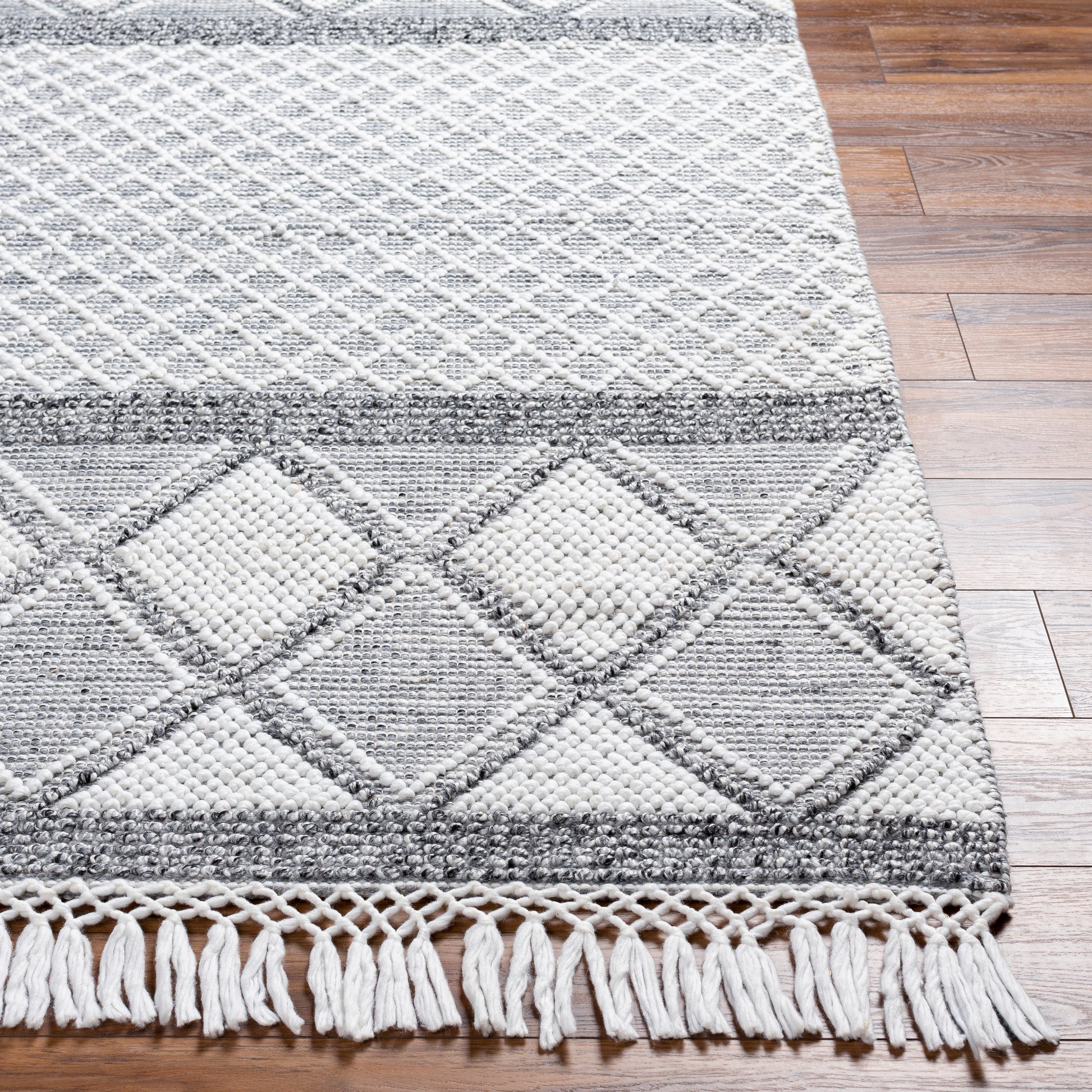 Surya Fleur Fle-2307 Grey Area Rug