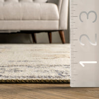 AreaRugs.com Wavaj Nwa1177A Light Gray Area Rug