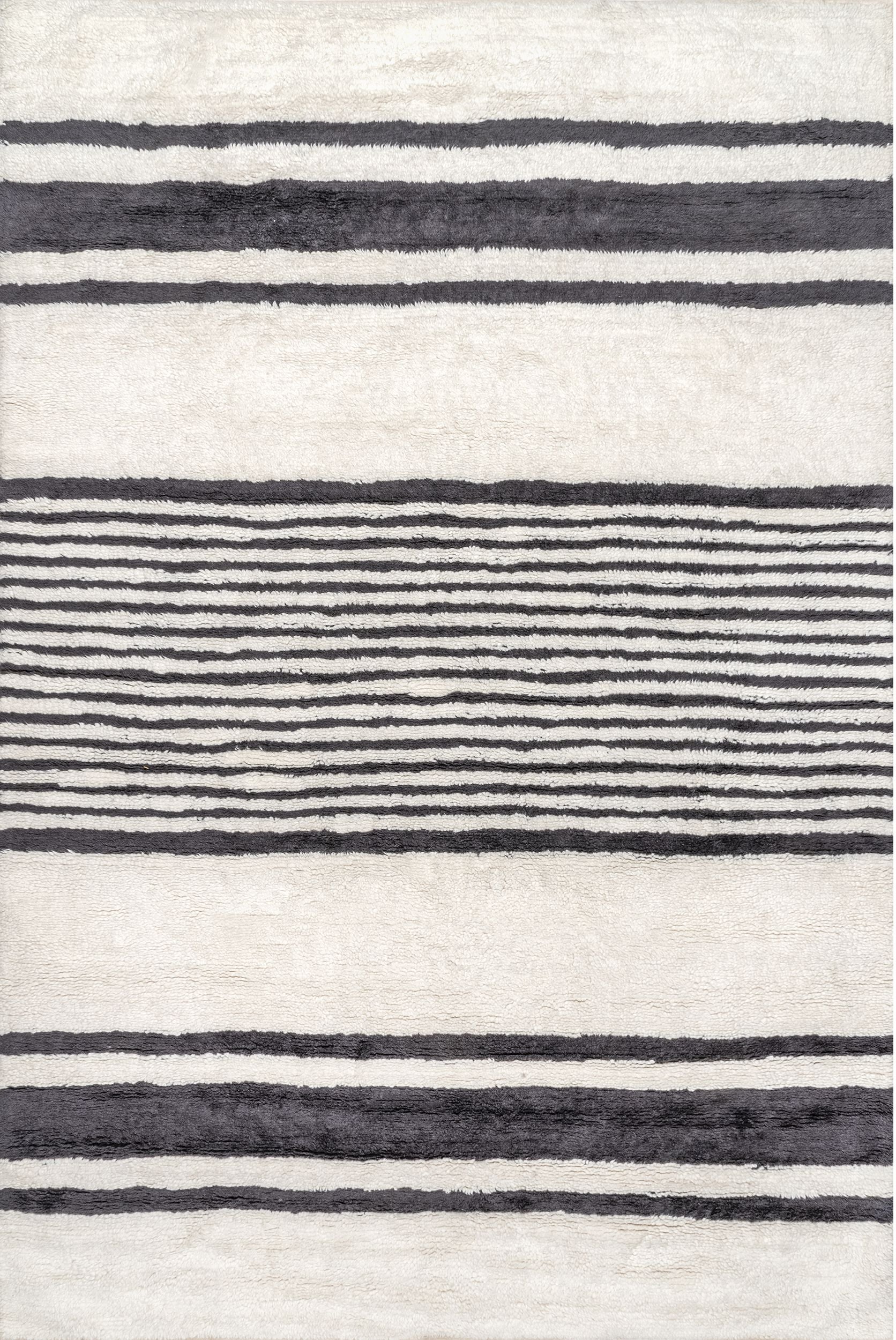 AreaRugs.com Wavaj Nwa1295A Ivory Area Rug