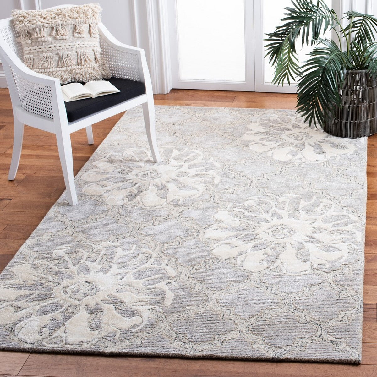 Safavieh Glamour Glm662F Silver/Ivory Area Rug