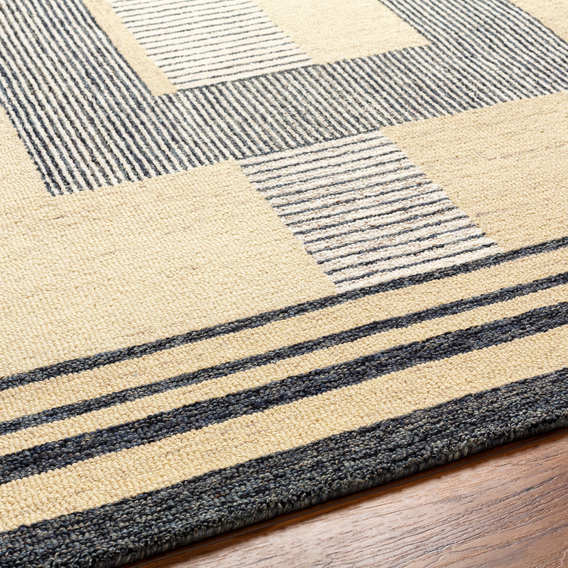 Surya Granada Gnd-2343 Beige Area Rug