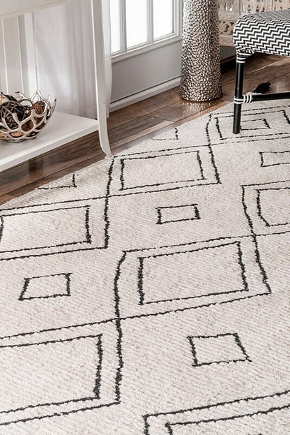 AreaRugs.com Chiyah Lwxq64I Ivory Area Rug