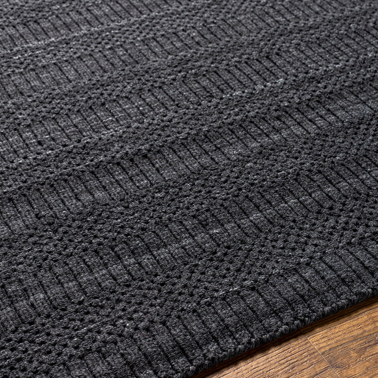 Surya Hickory Hck-2300 Charcoal, Black Rug.