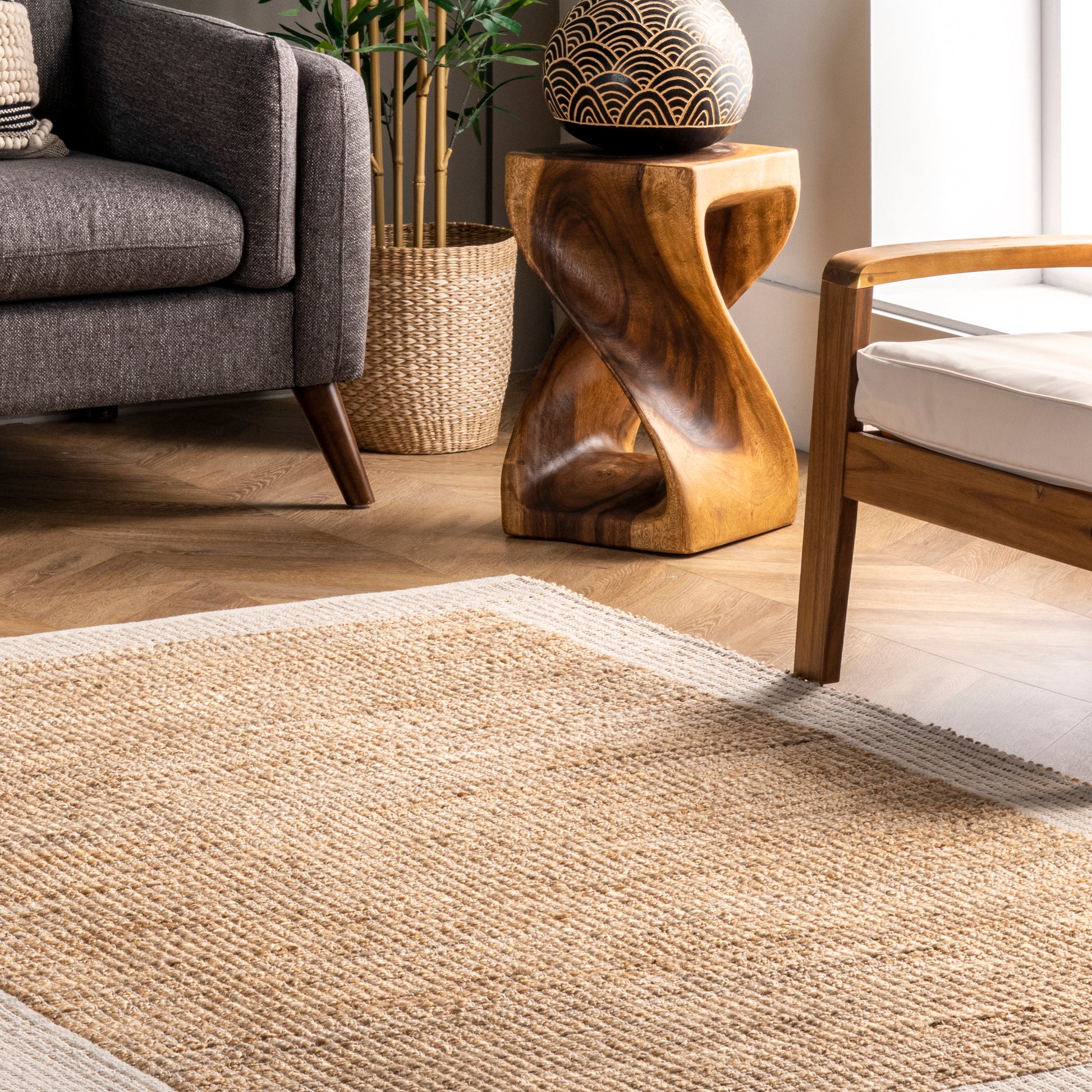 Nuloom Maisy And Border Nma2061A Ivory Area Rug