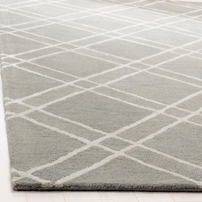 Safavieh Himalaya Him901G Grey / Silver Geometric Area Rug