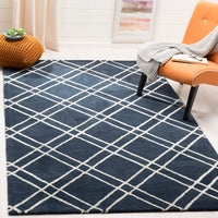 Safavieh Himalaya Him901N Navy / Silver Geometric Area Rug