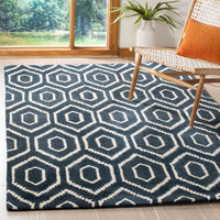 Safavieh Himalaya Him902N Navy / Ivory Geometric Area Rug