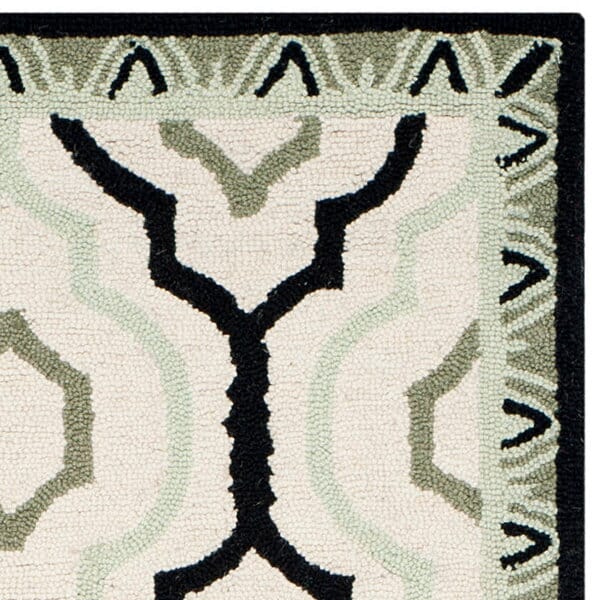 Safavieh Chelsea Hk740A Ivory / Black Geometric Area Rug