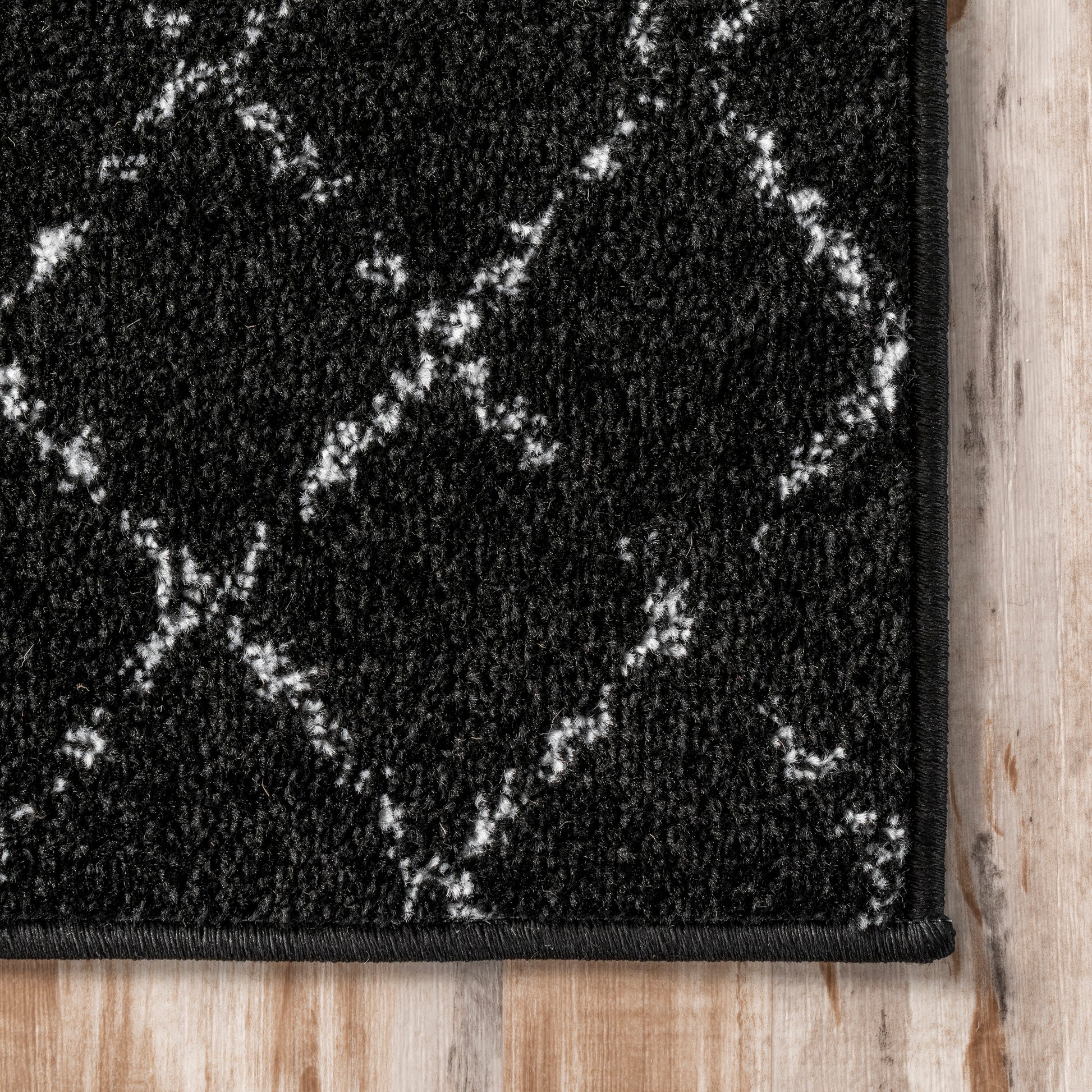 Nuloom Moroccan Blythe Nmo3123B Black And White Area Rug