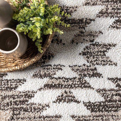 Nuloom Adelade Aztec Nad2939A Beige Area Rug