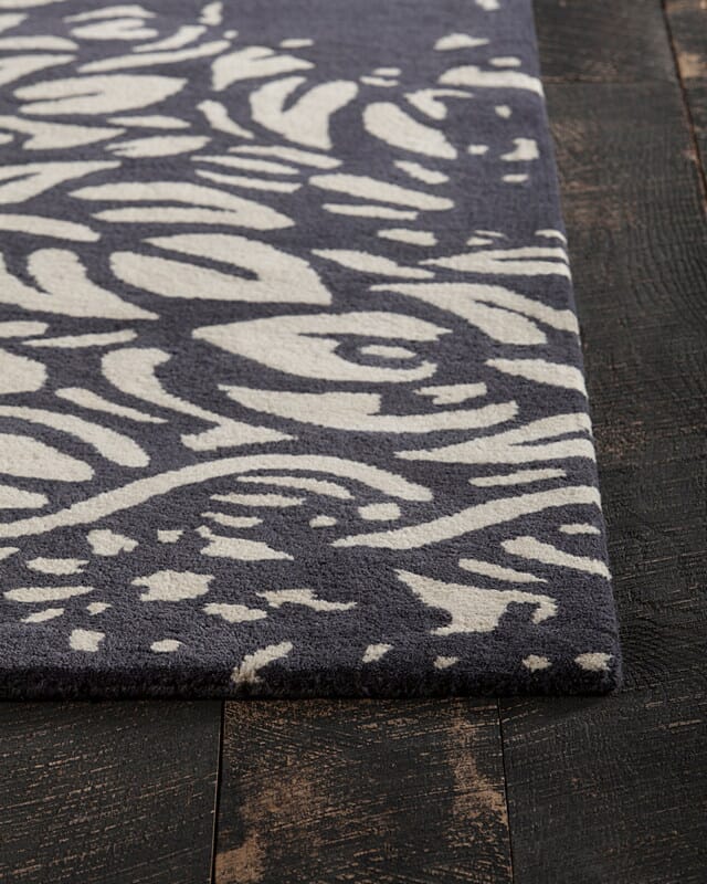 Chandra Int Int-30082 Black / Cream Area Rug