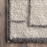 AreaRugs.com Wavaj Nwa1290A Ivory Area Rug