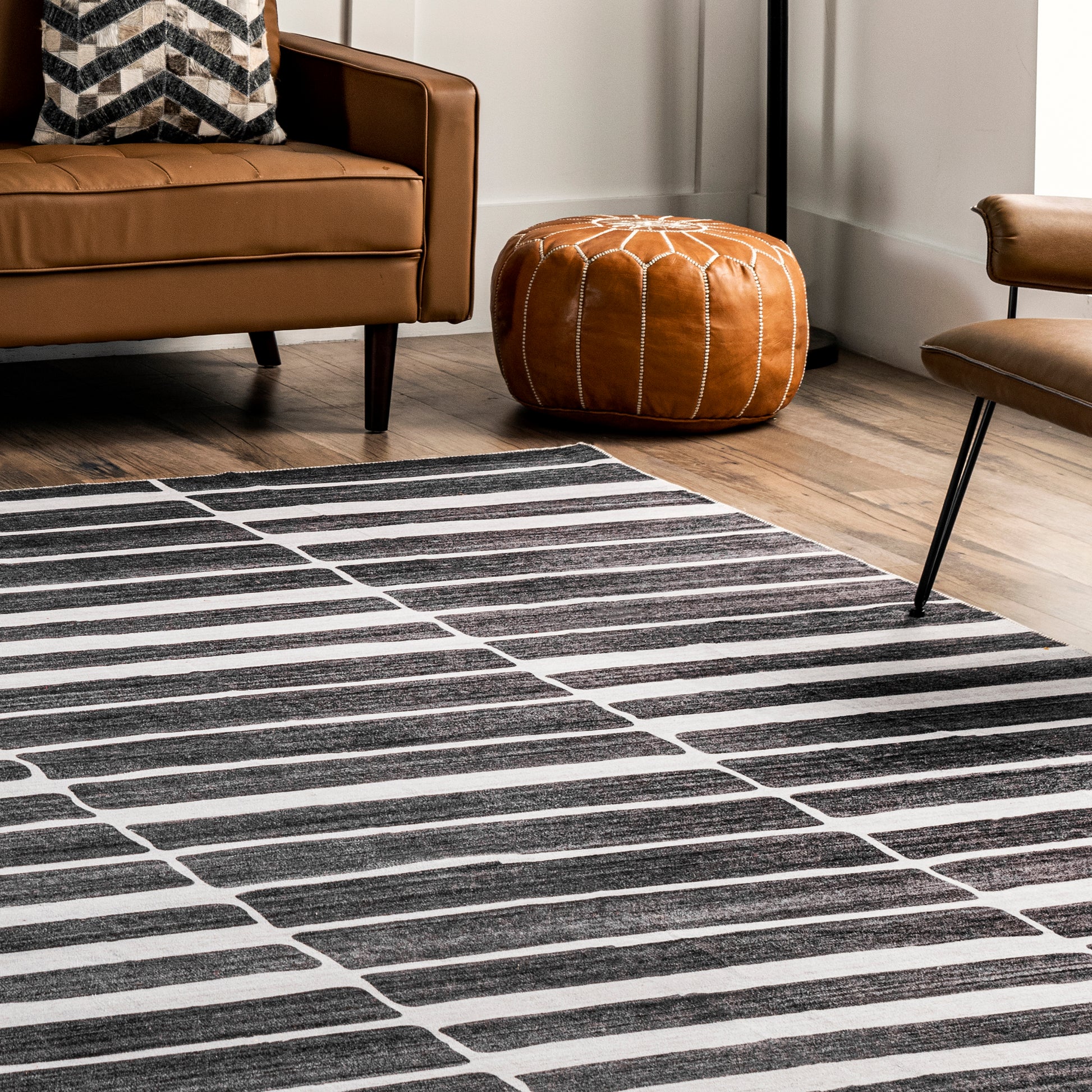 AreaRugs.com Wavaj Nwa1106A Charcoal Area Rug