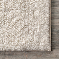 AreaRugs.com Wavaj Nwa1296A Ivory Area Rug