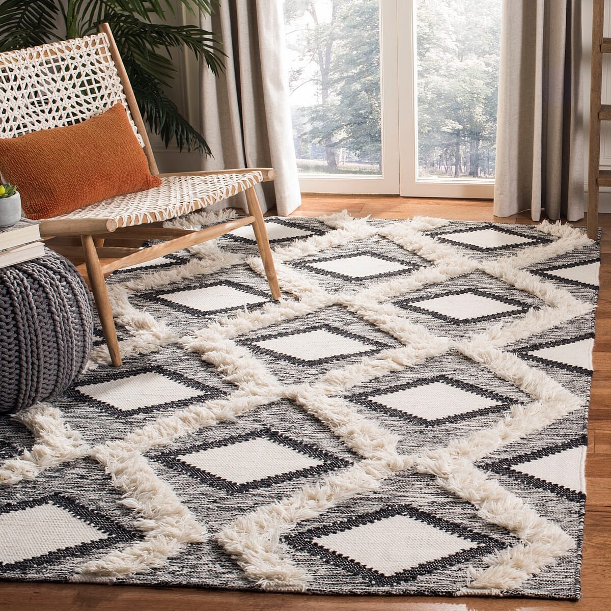 Safavieh Kenya Kny454Z Black / Ivory Moroccan Area Rug