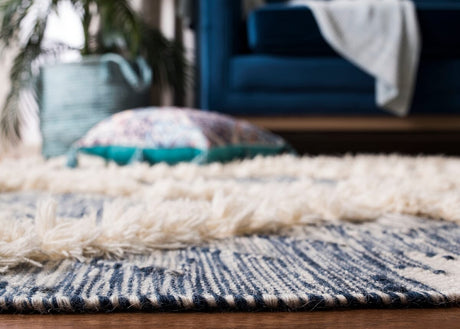 Safavieh Kenya Kny455M Blue / Ivory Rugs.