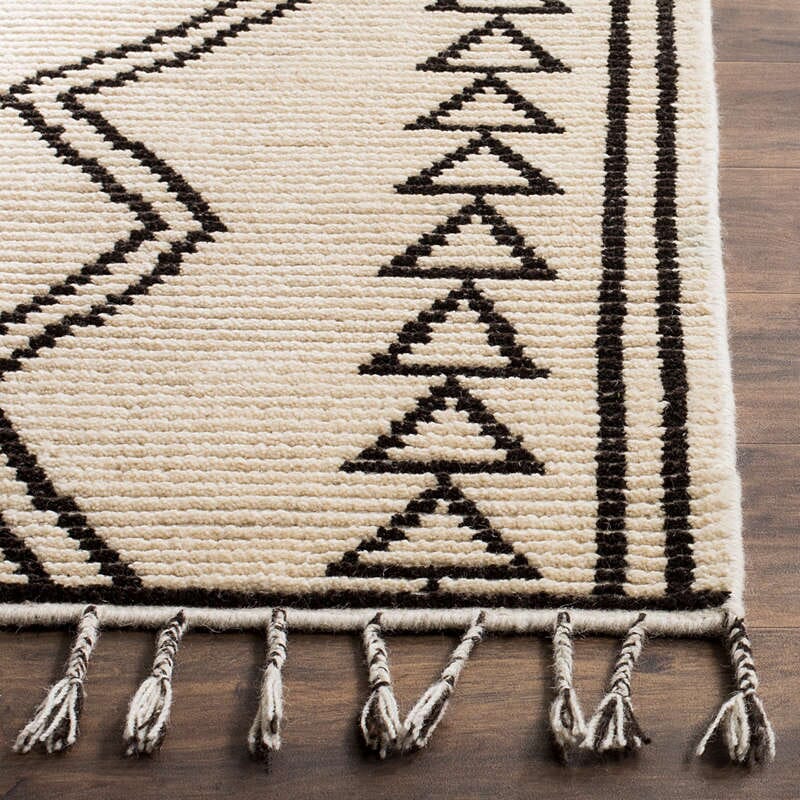 Safavieh Kenya Kny513A Ivory / Black Moroccan Area Rug