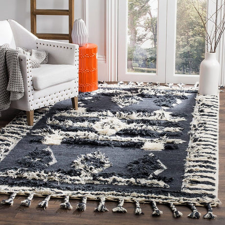 Safavieh Kenya Kny601A Charcoal / Ivory Rugs.