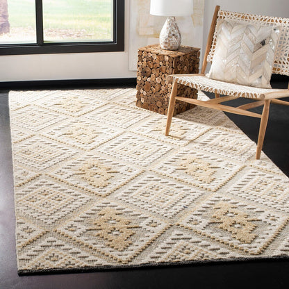 Safavieh Kenya Kny602A Ivory / Gold Moroccan Area Rug