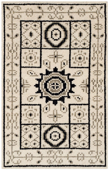 Safavieh Kenya Kny625A Ivory / Grey Area Rug