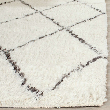 Safavieh Kenya Kny733A Ivory / Grey Rugs.