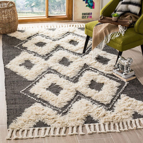 Safavieh Kenya Kny903H Black / Ivory Rugs.