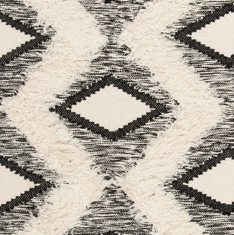 Safavieh Kenya Kny908H Black / Ivory Moroccan Area Rug